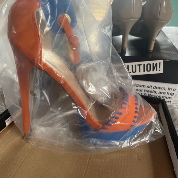 Beautiful sandal - Picture 1 of 6